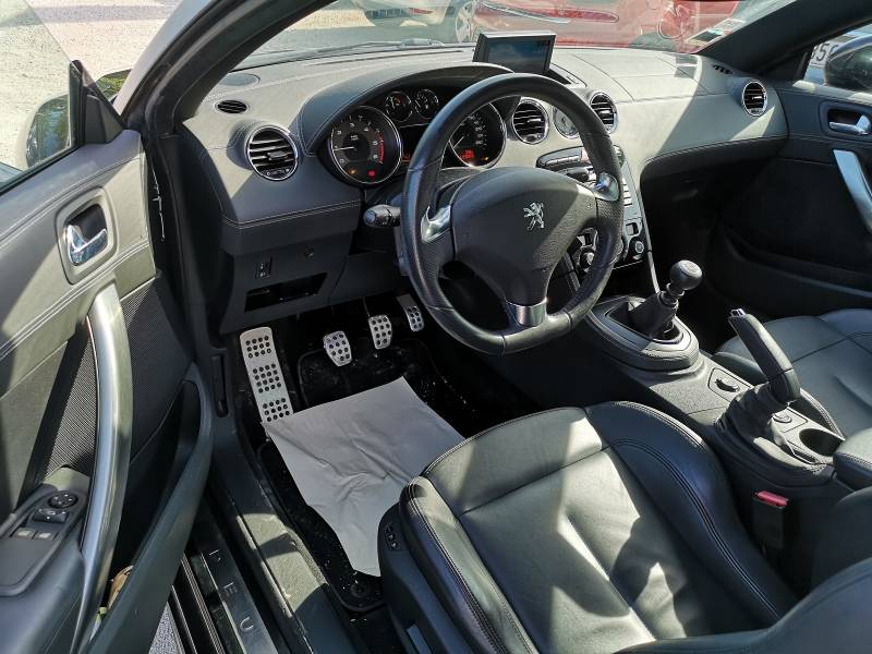 Voiture d’occasion PEUGEOT RCZ 2.0 HDI 163 Féline/GPS/BV6 - Garantie 12 mois
