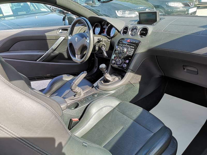 Voiture d’occasion PEUGEOT RCZ 2.0 HDI 163 Féline/GPS/BV6 - Garantie 12 mois