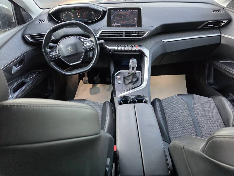 PEUGEOT 5008 II 1.5 BLUE HDI 130 Allure Business. BV6. 7Places. Révisé et Garanti 12 Mois