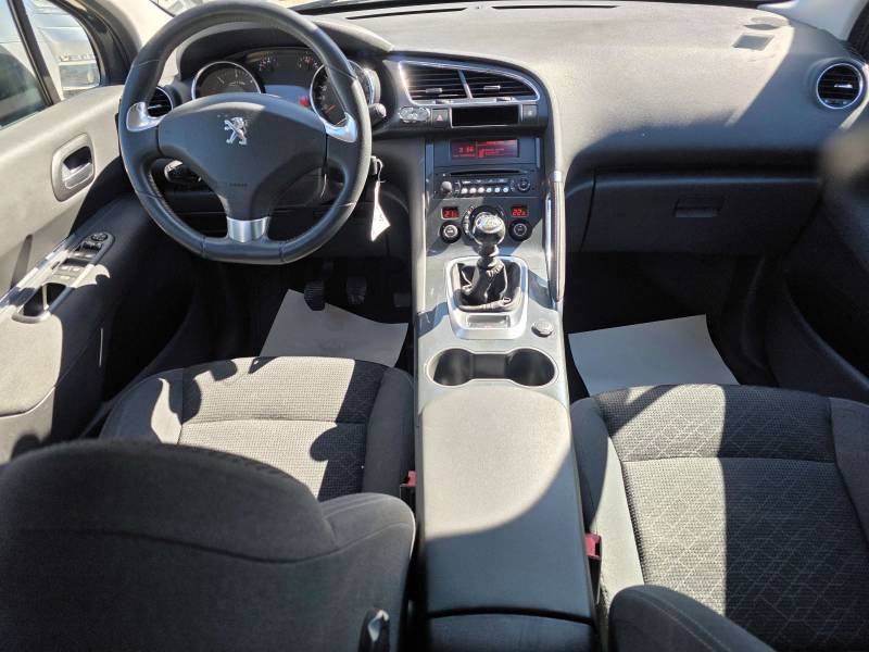 3008 I Ph2 1.6 HDI 115 Style BV6. Révisé et Garanti 12 mois à ARLES BEAUCAIRE TARASCON