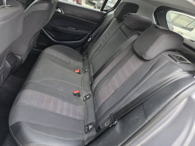 PEUGEOT 308 II Ph2 1.5 Blue HDi 130 Allure Business. BV6. 5p Révisée et Garantie 12 mois à MANOSQUE