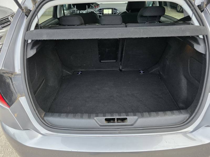 PEUGEOT 308 II Ph2 1.5 Blue HDi 130 Allure Business. BV6. 5p Révisée et Garantie 12 mois à BOLLENE MONTELIMAR