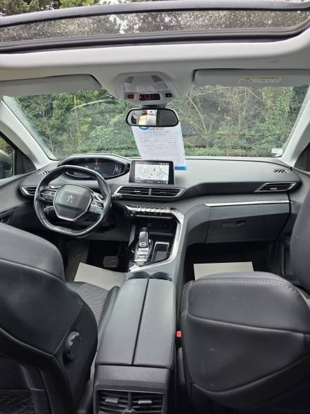 Voiture d'Occasion PEUGEOT 3008 II 1.5 Blue HDI 130 Allure Business. EAT8 Toit Ouvrant Panoramique ParkAssist Garantie 12 Mois