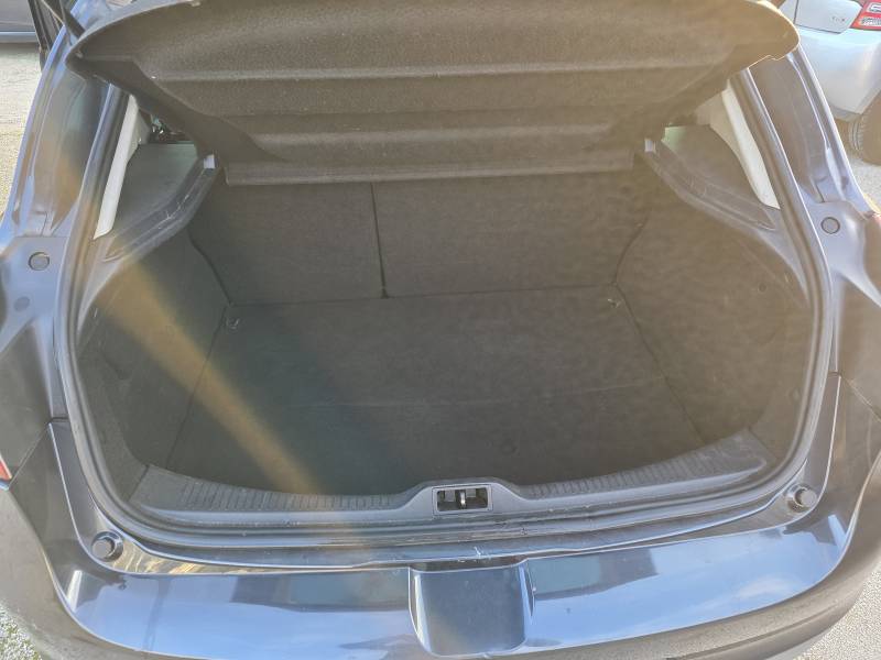Voiture d'Occasion RENAULT MEGANE III 1.9 DCI 130 Dynamique Toit ouvrant pano GPS. BV6 5p Révisée et Garantie 12 mois