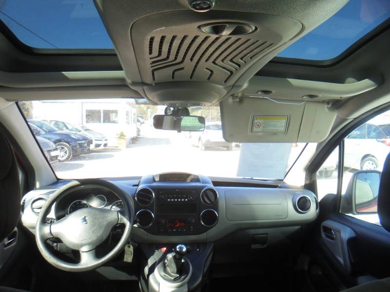 Voiture d’occasion PEUGEOT PARTNER Tepee 1.6 HDI 110 Outdoor/Toit Panoramique - Garantie 12 mois ORANGE