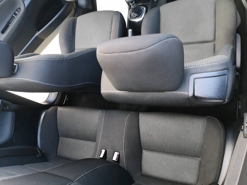 CPM AUTO Discount: PEUGEOT 207 CC ph2 1.6 HDI 112 Sport Pack/BV6 -Révisée et Garantie 12 mois à BEAUCAIRE TARASCON