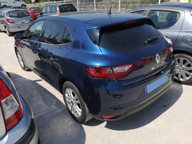 CPM AUTO, votre partenaire de confiance pour l’achat de voitures d’occasion de qualité à :  CARPENTRAS
