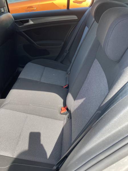 CPM AUTO, votre partenaire de confiance pour l’achat de voitures d’occasion de qualité à :   AVIGNON