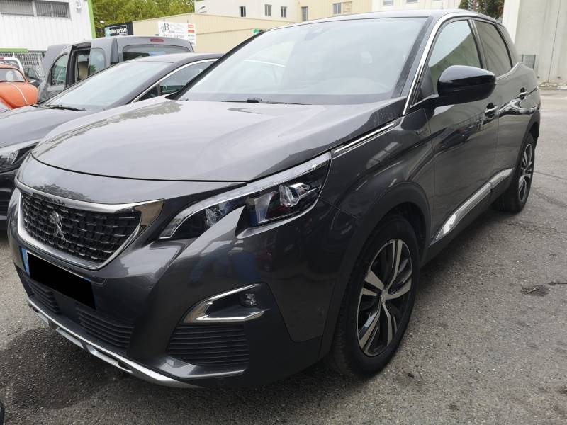 Voiture d’occasion PEUGEOT 3008 II 1.5 BLUE HDI 130 GT Line BV6, un SUV moderne et bien équipé, idéal pour allier confort, style et performance au quotidien. A NIMES