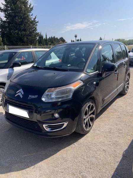 voiture d’occasion CITROËN C3 PICASSO 1.6 HDI 90 Confort se présente dans un état impeccable. Mise en circulation le 10/01/2011, elle affiche un kilométrage d’origine garanti de 144 822 km. A ORANGE