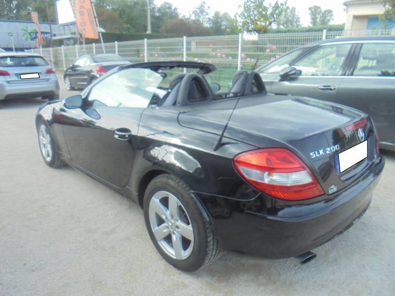 CPM AUTO vente de véhicules d'occasion à prix bas MERCEDES Class SLK 200 Kompessor /Boite Auto   - Garantie  12 mois à ISTRES