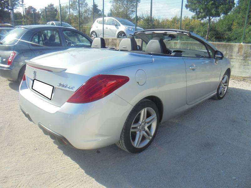 CPM AUTO vente de véhicule d'occasion à prix bas vous propose cette PEUGEOT 308 CC ph2 1.6 VTI 120 Sport Pack  à ISTRES