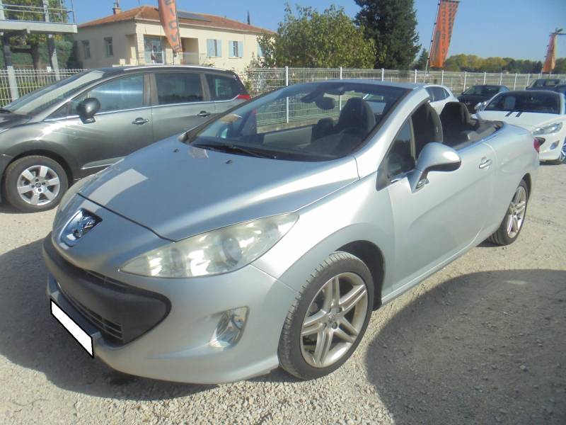 CPM AUTO vente de véhicule d'occasion à prix bas vous propose cette PEUGEOT 308 CC ph2 1.6 VTI 120 Sport Pack  à TARASCON BEAUCAIRE