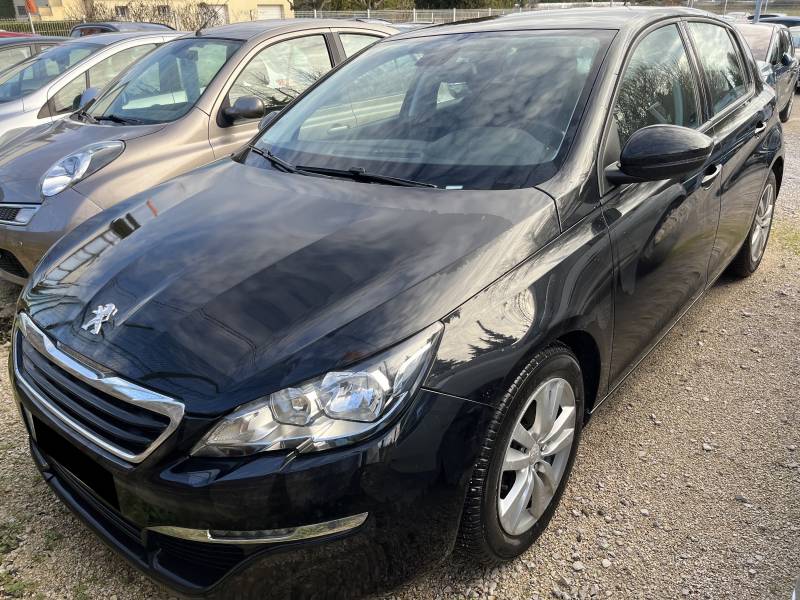 Voiture d’occasion PEUGEOT 308 II 1.6 Blue-HDI 120 Active Business. BV6. 5p. avec GPS Europe tactile et régulateur + Limiteur de vitesse ainsi que radar de recul. Garantie 12 mois.