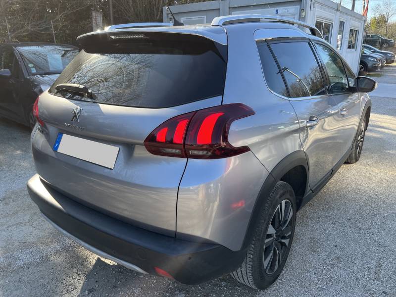 Voiture d’occasion PEUGEOT 2008 I Ph2 1.6 Blue HDI 100 Allure Business. 5p. avec Radar de Recul et Caméra ainsi que sièges semi-cuir. Garantie 12 Mois.