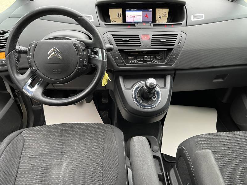 Voiture d’occasion CITROEN C4 PICASSO I Ph2 1.6 HDI 112 Millénium. BV6 - 5p. avec Radar de recul et régulateur + limiteur de vitesse ainsi que GPS Europe. Garantie 12 Mois.