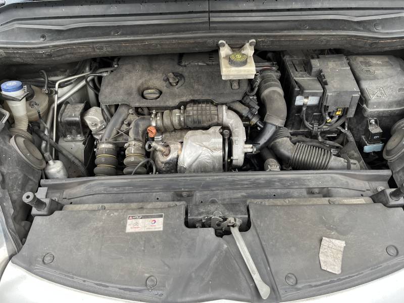 Voiture d’occasion CITROEN C4 PICASSO I Ph2 1.6 HDI 112 Millénium. BV6 - 5p. avec Radar de recul et régulateur + limiteur de vitesse ainsi que GPS Europe. Garantie 12 Mois.