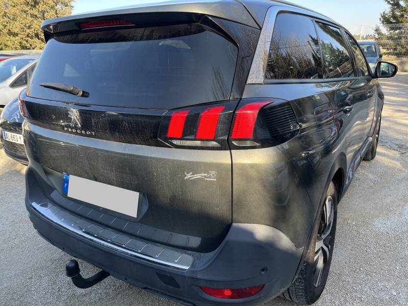 Voiture vendu Révisé et GARANTIE 12 mois avec extension de garantie possible jusqu’à 5 ans. à ORANGE