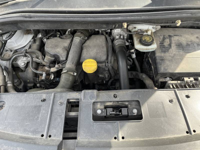Voiture d’occasion RENAULT SCENIC III Ph3 1.5 DCI 110 Limited. BV6. 5p. Avec Climatisation Automatique Bizone et régulateur + limiteur de vitesse ainsi que Sièges Semi-Cuir. Garantie 12 Mois.