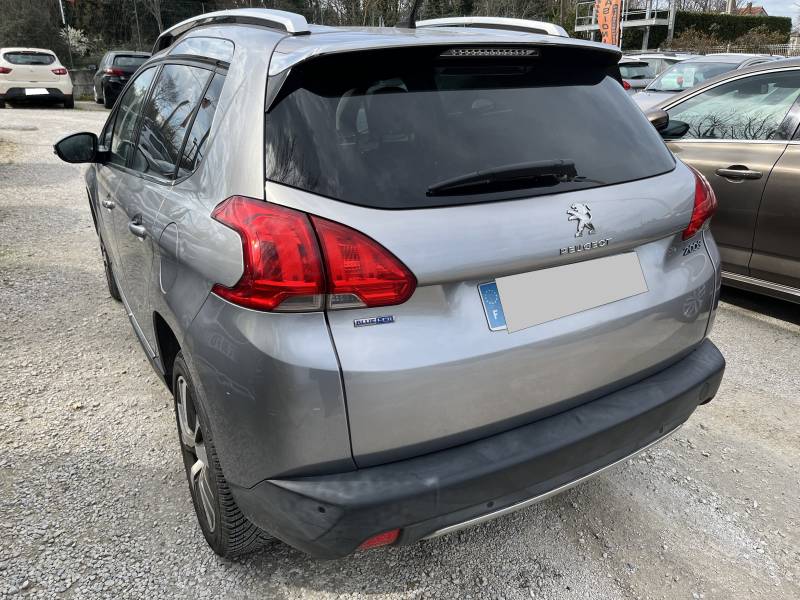 Voiture d’occasion PEUGEOT 2008 1.6 e-HDI 120 Allure. BV6. 5p. avec GPS Europe et Radars AV + AR ainsi que sièges semi cuir. Garantie 12 Mois.