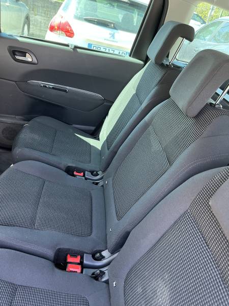 Venez découvrir cette voiture d’occasion à Avignon dans notre garage ! Pour plus d’informations ou un essai, contactez CPM Auto dès aujourd’hui. Nous vous accueillons avec plaisir à Avignon, pour vous accompagner dans votre achat en toute sérénité. A