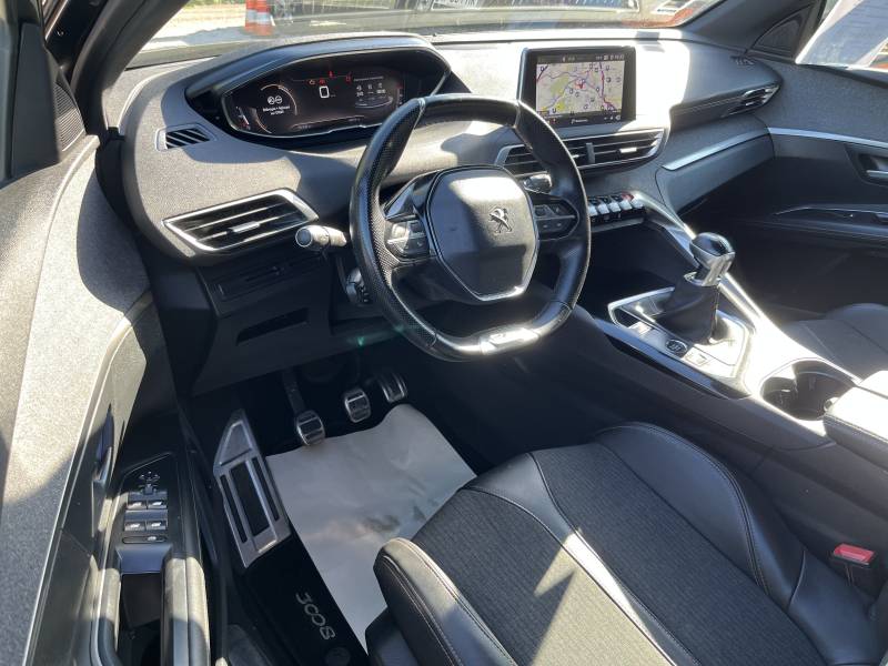 Ce modèle de 2020, en finition GT Line, allie technologie, design raffiné et motorisation économique, avec une consommation maîtrisée et de faibles émissions de CO² (106g/km). A ORANGE