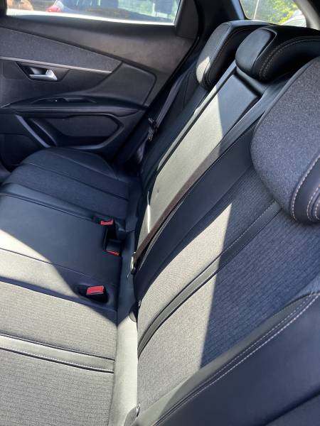 C’est un excellent choix pour ceux qui recherchent une voiture d’occasion de qualité à tarif avantageux dans le Vaucluse.