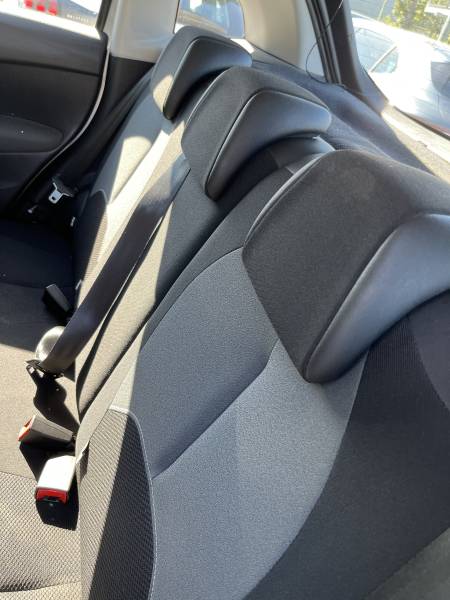Voiture d’occasion CITROEN C3 II 1.4 HDI 70 Business+. 5p. Avec climatisation et Régulateur et Limiteur de vitesse ainsi Radars de Recul. Garantie 12 Mois.