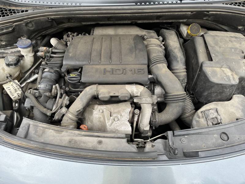 Nous vous présentons aujourd’hui une voiture d’occasion CITROEN C3 II 1.6 HDI 90 Tendance. 5p. A ORANGE