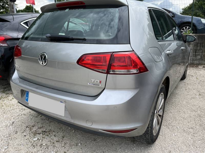 N'attendez plus pour découvrir cette voiture d’occasion VOLKSWAGEN GOLF VII chez CPM Auto à Avignon. 