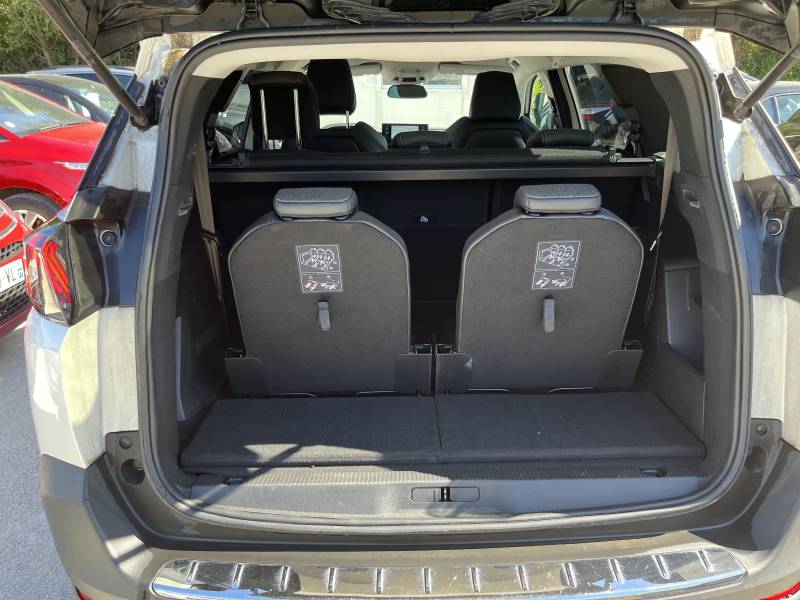 Ne manquez pas cette voiture d’occasion PEUGEOT 5008 II 1.5 BLUE HDI 130 Allure Business. Pour plus d’informations ou programmer un essai, contactez dès maintenant CPM Auto à Avignon.