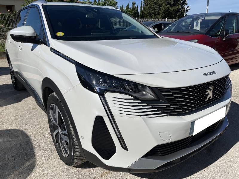 Voiture d’occasion PEUGEOT 5008 II 1.5 BLUE HDI 130 Allure Business. EAT 8. 7P. 1ère Main. avec Sièges Semi-Cuir et  radar AV et AR et puis caméra de recul. Garantie 12 Mois.