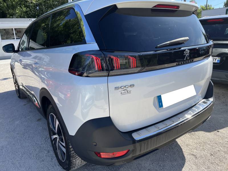 Voiture d’occasion PEUGEOT 5008 II 1.5 BLUE HDI 130 Allure Business. EAT 8. 7P. 1ère Main. avec Sièges Semi-Cuir et  radar AV et AR et puis caméra de recul. Garantie 12 Mois.
