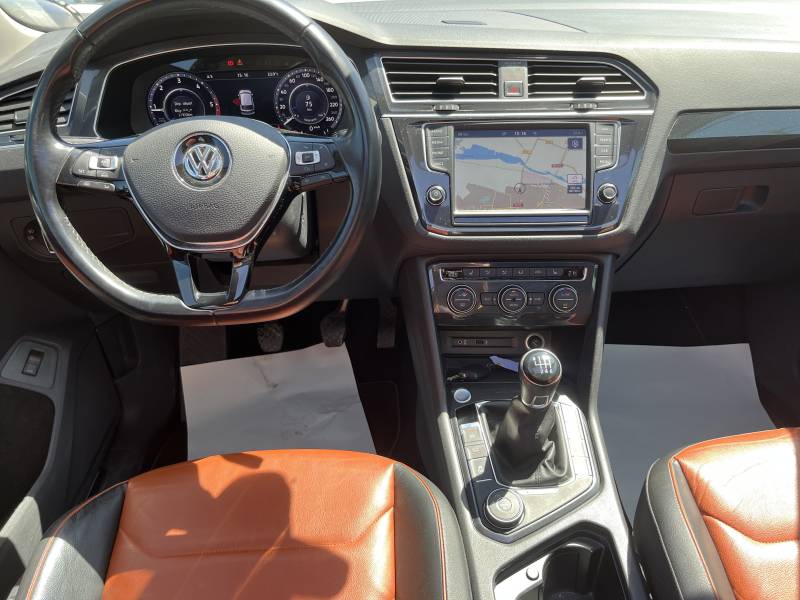 Voiture d’occasion VOLKSWAGEN II 2.0 TDI 150 Bluemotion Carat Exclusive+. BV6. 4X4. 5p. Avec Toit Ouvrant Panoramique double et Radar AV + AR + Caméra de Recul ainsi que Sièges cuir. Garantie 12 Mois.