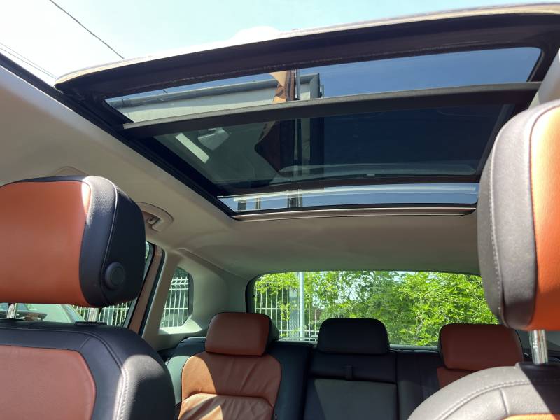 Voiture d’occasion VOLKSWAGEN II 2.0 TDI 150 Bluemotion Carat Exclusive+. BV6. 4X4. 5p. Avec Toit Ouvrant Panoramique double et Radar AV + AR + Caméra de Recul ainsi que Sièges cuir. Garantie 12 Mois.