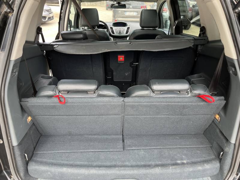 Voiture d’occasion C-MAX II 1.6 TDCI 115 TITANIUM X. BV6. 7 Places avec Toit Panoramique et radars AV + AR ainsi que Sièges en Cuir + Chauffants. Garantie 12 Mois.