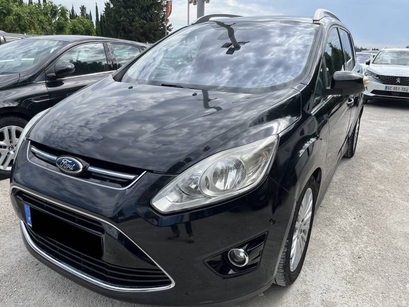 Voiture d’occasion C-MAX II 1.6 TDCI 115 TITANIUM X. BV6. 7 Places avec Toit Panoramique et radars AV + AR ainsi que Sièges en Cuir + Chauffants. Garantie 12 Mois.