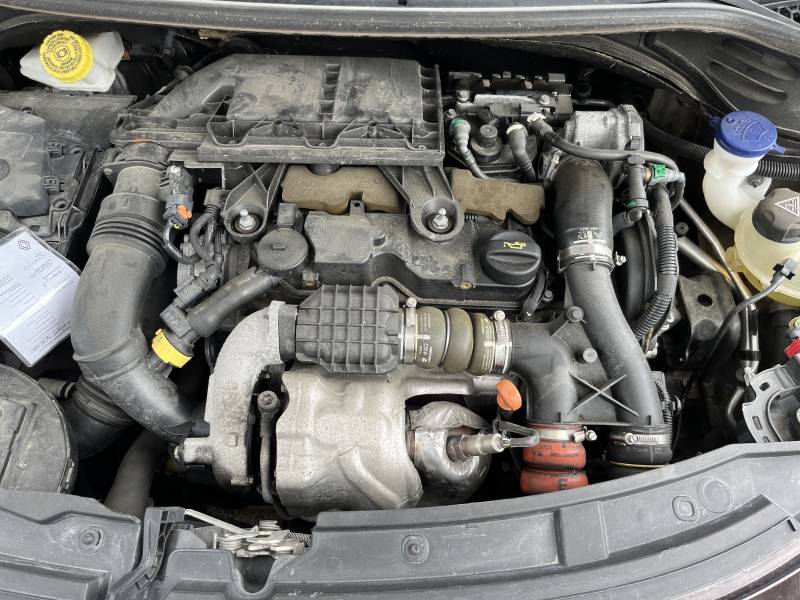 Voiture d’occasion PEUGEOT 207 CC Ph2 1.6 HDI 112 Féline. BV6. Avec Climatisation et Sièges en Cuir + Chauffants ainsi que GPS Europe. Garantie 12 Mois.