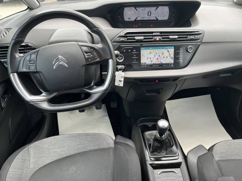 Voiture d’occasion C4 PICASSO II 1.6 HDI 120 Business Class. BV6. 5p. avec GPS Europe tactile et radars de recul ainsi que Crochet d’Attelage AR. Garantie 12 Mois.