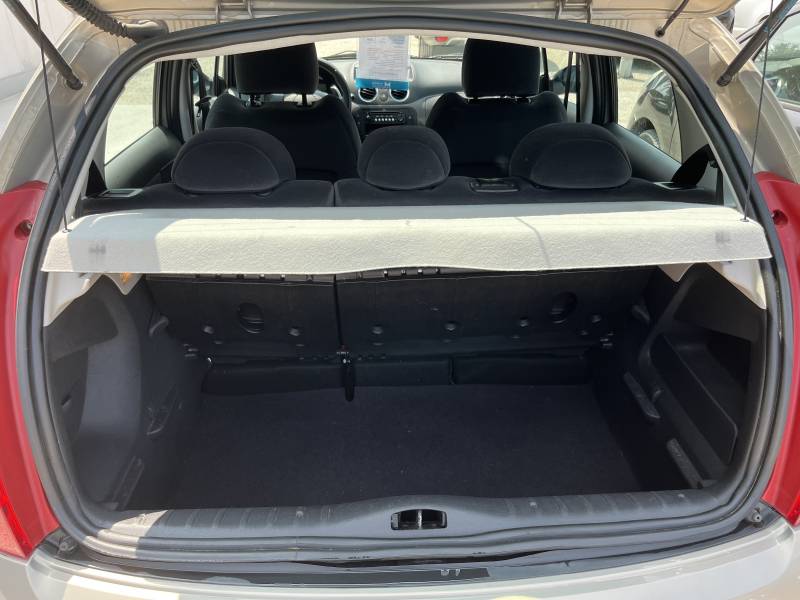 Ce véhicule 5 places bénéficie également d’une puissance fiscale de 6 CV et d’émissions contenues à 148g/km de CO², ce qui en fait une solution raisonnable en termes de consommation et d'entretien. A NIMES