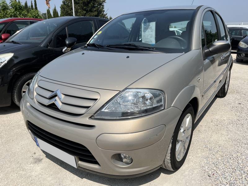 Voiture d’occasion CITROEN C3 I Ph2 1.6 i 16V 110 Exclusive. Sensodrive. Automatique. 5p. Avec Boite Automatique et Régulateur et Limiteur de vitesse ainsi que radar de recul. Garantie 12 Mois.