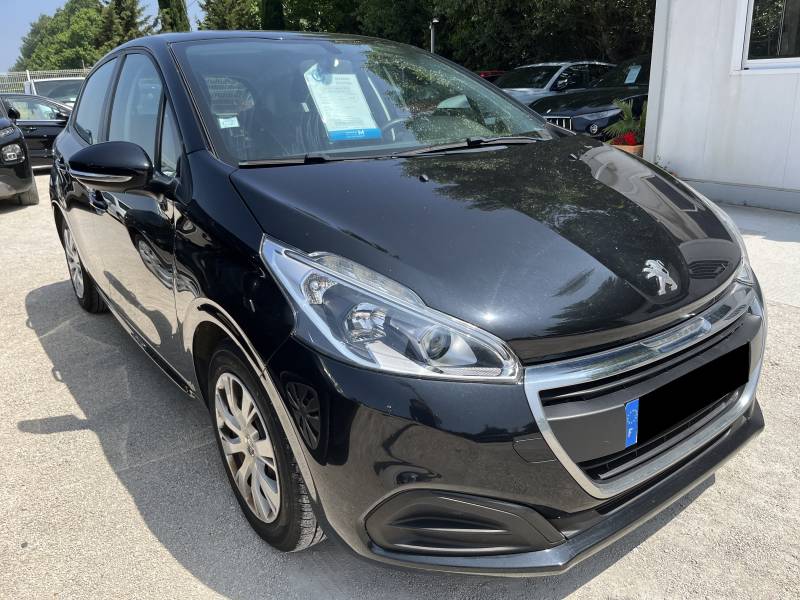 Voiture d’occasion PEUGEOT 208 I Ph2 1.6 Blue HDI 100 Active Business 5p. avec  Climatisation ainsi que régulateur + Limiteur de vitesse. Garantie 12 Mois.