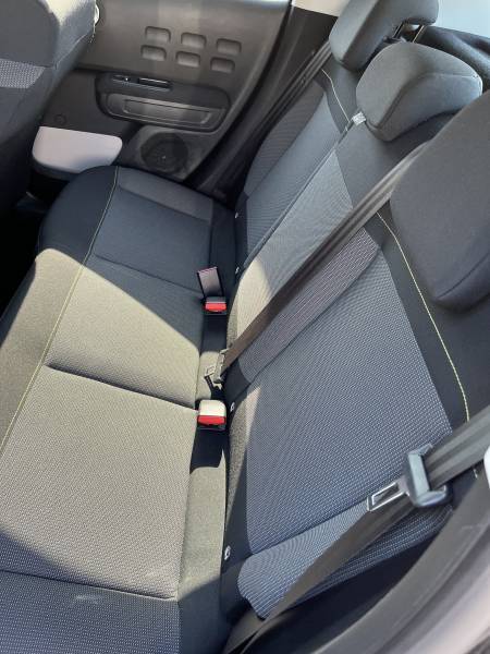 Voiture d’occasion CITROEN C3 III 1.5 Blue HDI 102 Feel Business 5p. Climatisation automatique et régulateur + Limiteur de vitesse ainsi que Radars de Recul. Garantie 12 Mois.
