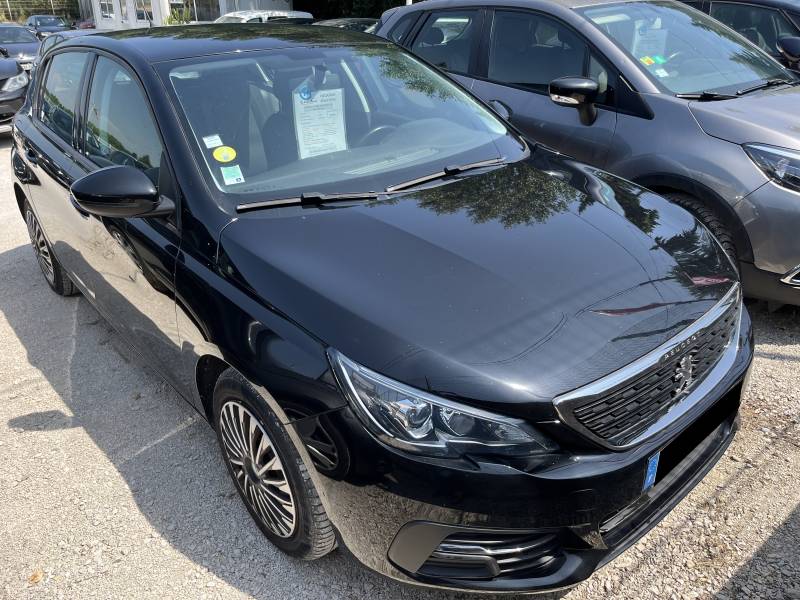 voiture d’occasion PEUGEOT 308 II Ph2 1.5 Blue HDi 130 Active Business. BV6. 5p. avec GPS Europe tactile et CarPlay ainsi que Radars de Recul. Garantie 12 mois, un modèle reconnu pour son excellent rapport performance/économie. A NIMES