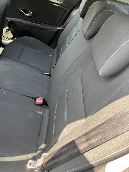 Voiture d’occasion MEGANE III Ph2 1.5 DCI 110 Expression. BV6. 5p. Avec Régulateur et limiteur de vitesse et GPS Europe ainsi que Radars de Recul. Garantie 12 Mois.