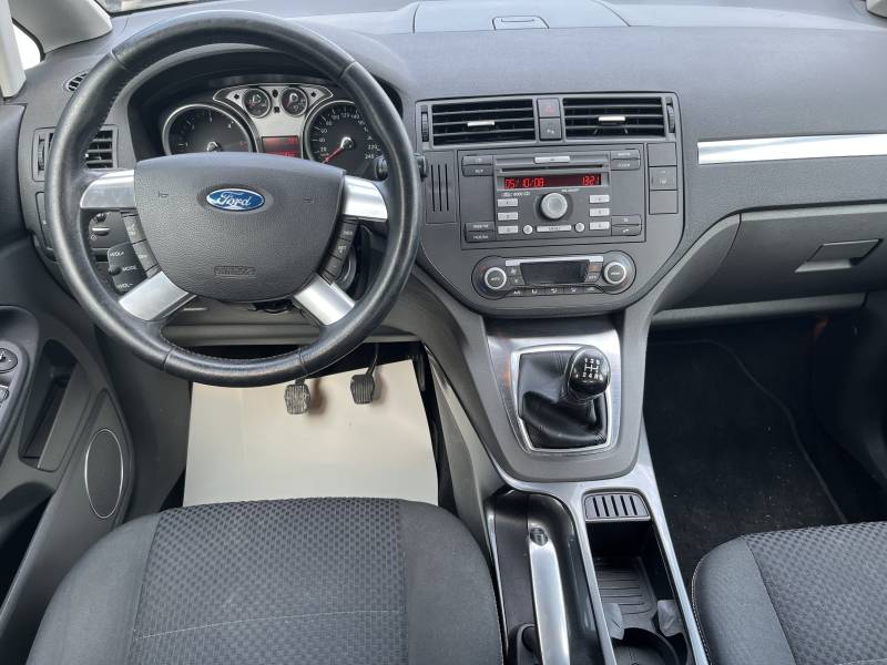 Voiture d’occasion C-MAX I PH2 1.8 TDCI 115 TITANIUM. 5p.  Avec Crochet d’Attelage et Régulateur + Limiteur de vitesse. Garantie 12 Mois.