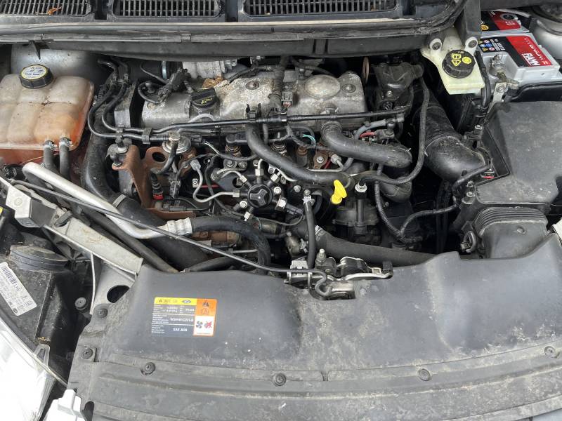 Voiture d’occasion C-MAX I PH2 1.8 TDCI 115 TITANIUM. 5p.  Avec Crochet d’Attelage et Régulateur + Limiteur de vitesse. Garantie 12 Mois.