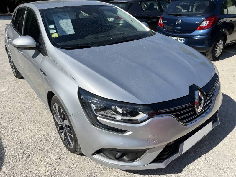 Voiture d’occasion RENAULT MEGANE IV 1.6 DCI 130 Intens. BV6. 5p. Avec Grand GPS Europe Tactile et radar AV + AR + Caméra de Recul ainsi que Sièges Semi-Cuir. Garantie 12 Mois.
