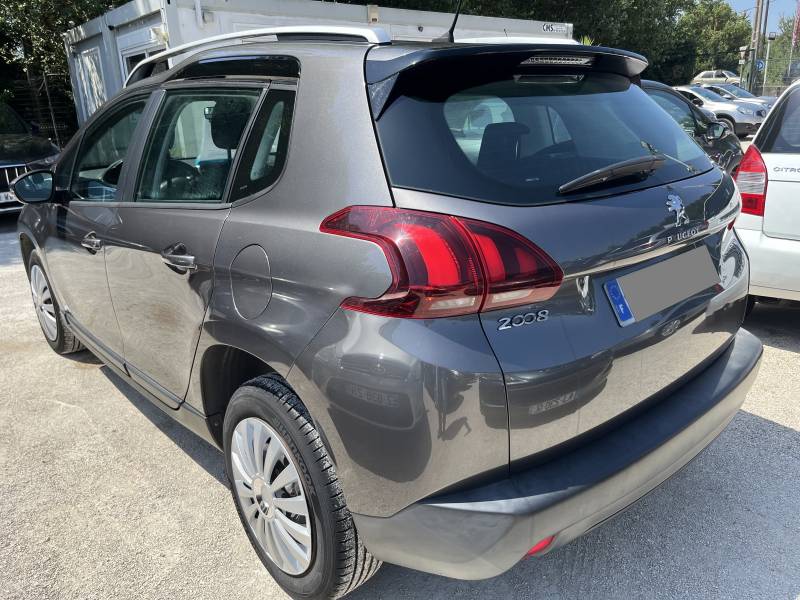 voiture d’occasion PEUGEOT 2008 offre un excellent rapport qualité/prix, renforcé par une garantie de 12 mois. A ARLES