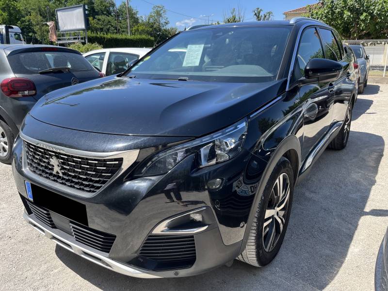 Voiture d’occasion PEUGEOT 5008 II 1.5 BLUE HDI 130 GT Line. BV6. 7P. Avec GPS Europe tactile et Toit Ouvrant Panoramique ainsi que Radars AV+ AR + Caméra. Garantie 12 Mois.
